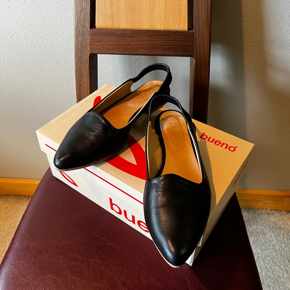 Bueno Indie Slingback Pointed Toe Flat Black Leather 38